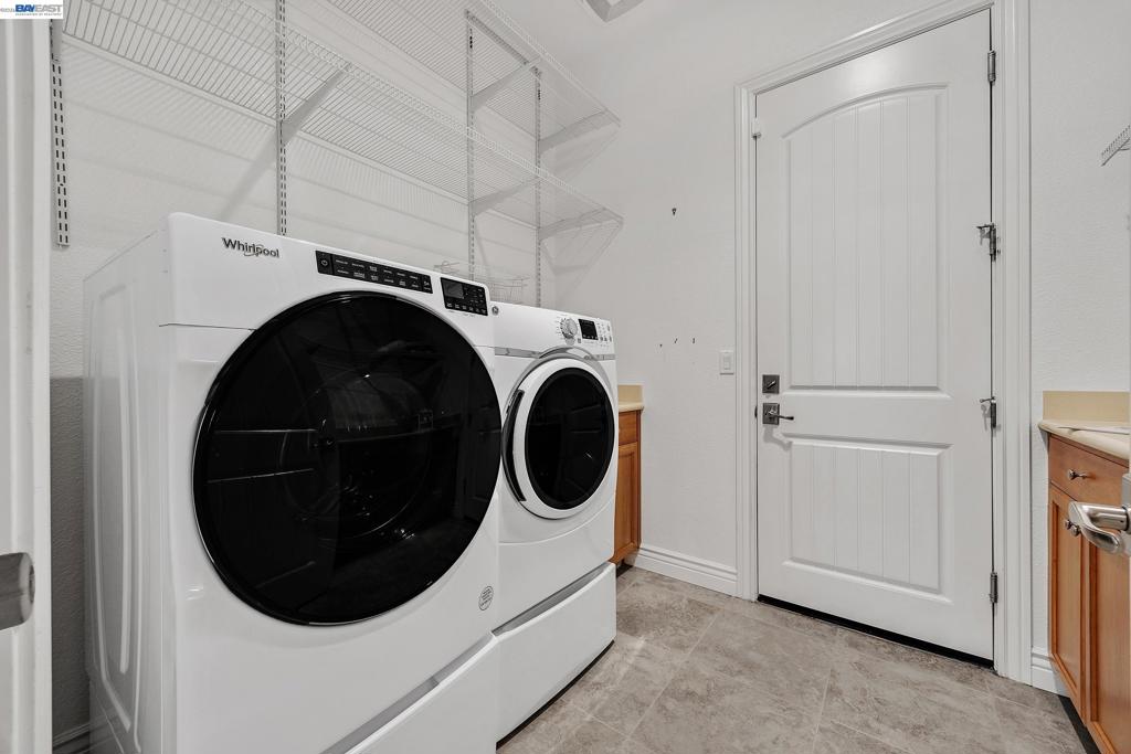 2107 Rioja Way Property Photo 18