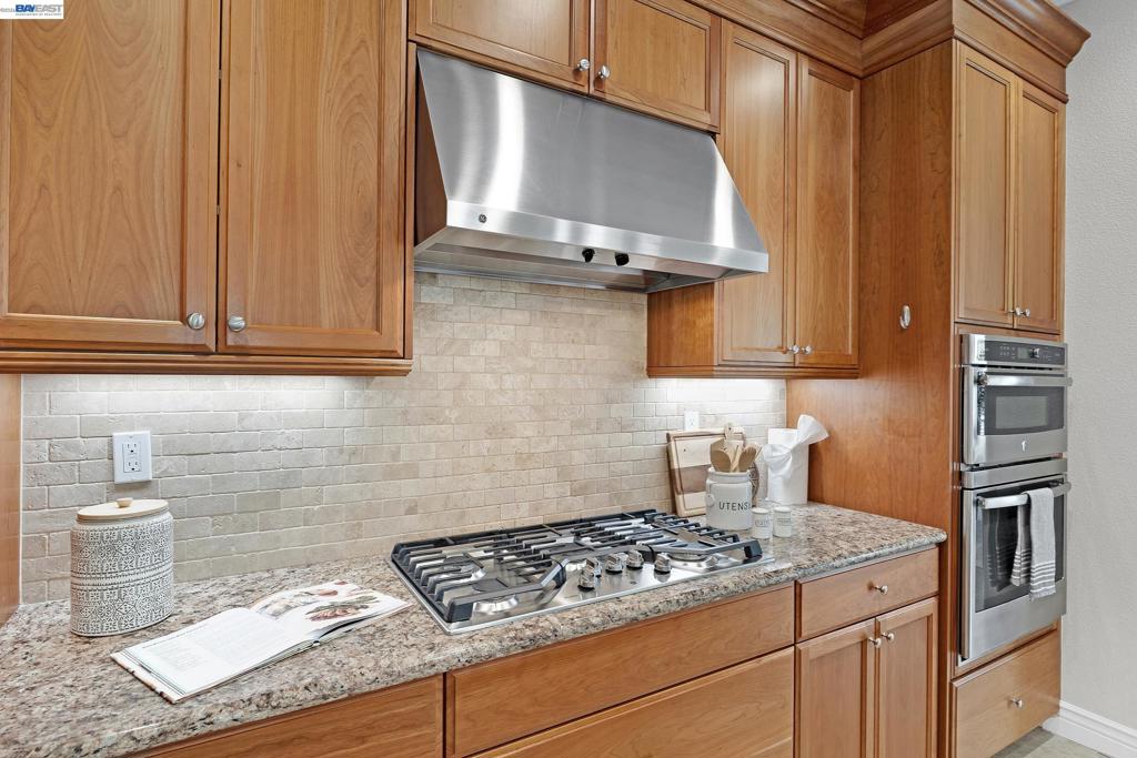 2107 Rioja Way Property Photo 20