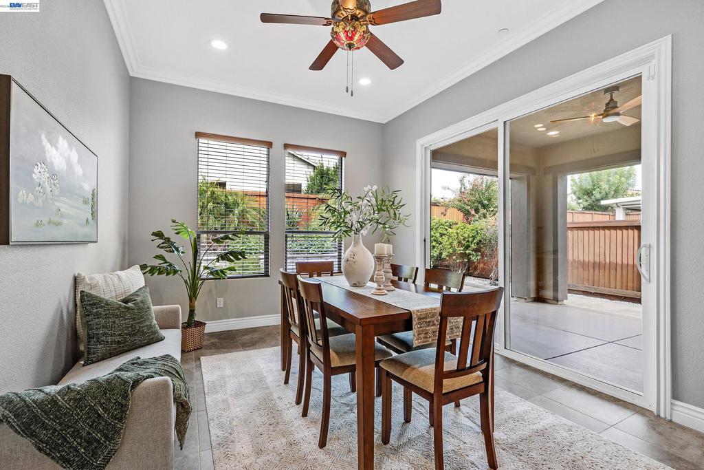 2107 Rioja Way Property Photo 22