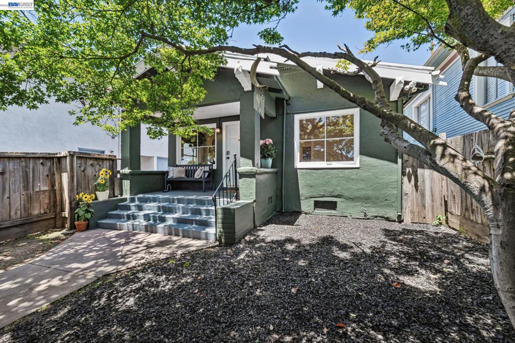 1349 Hearst Ave Property Photo 30
