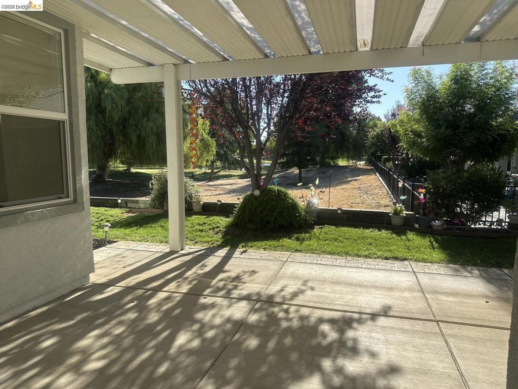 1116 Burghley Ln Property Photo 9