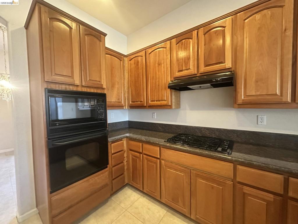 1116 Burghley Ln Property Photo 13