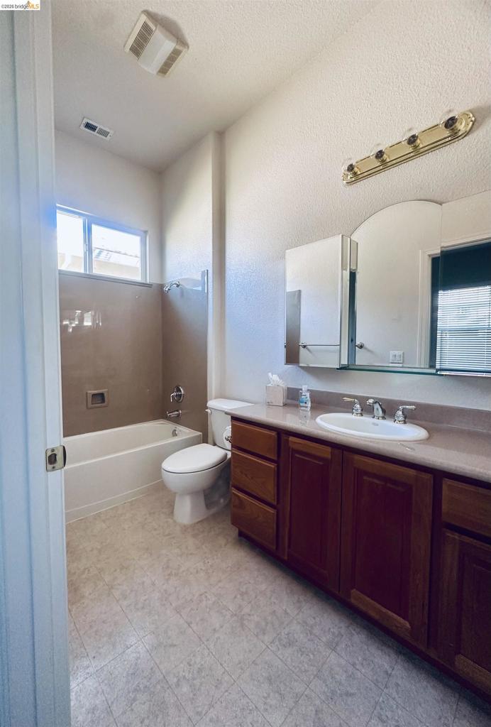 1116 Burghley Ln Property Photo 32