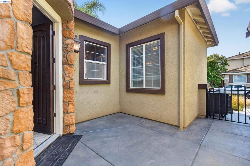 2243 Winchester Loop Property Photo 6