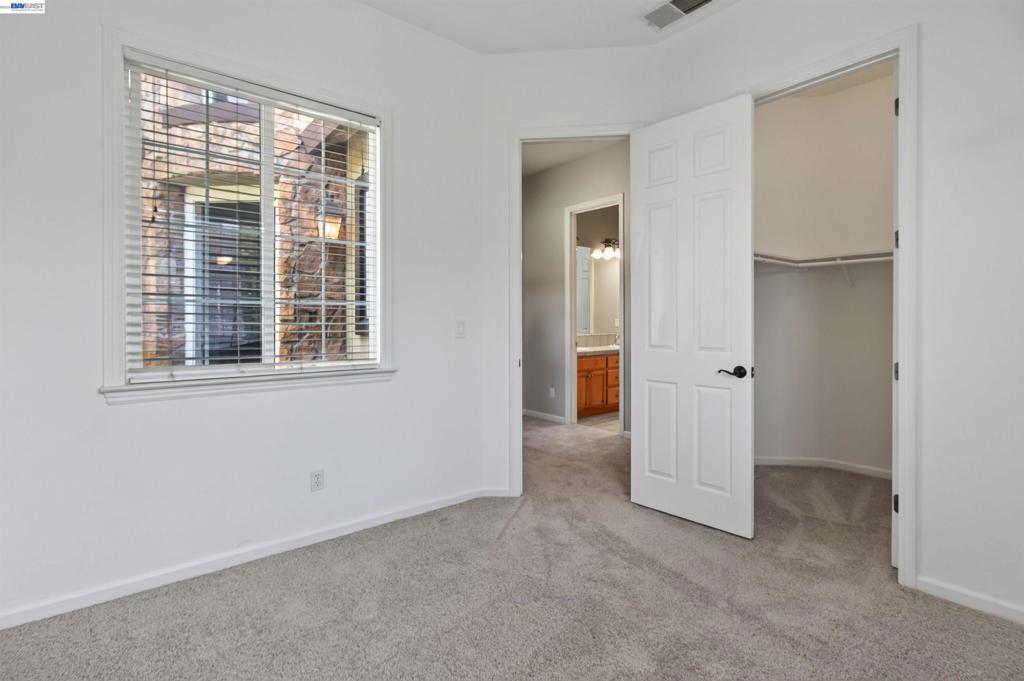 2243 Winchester Loop Property Photo 13