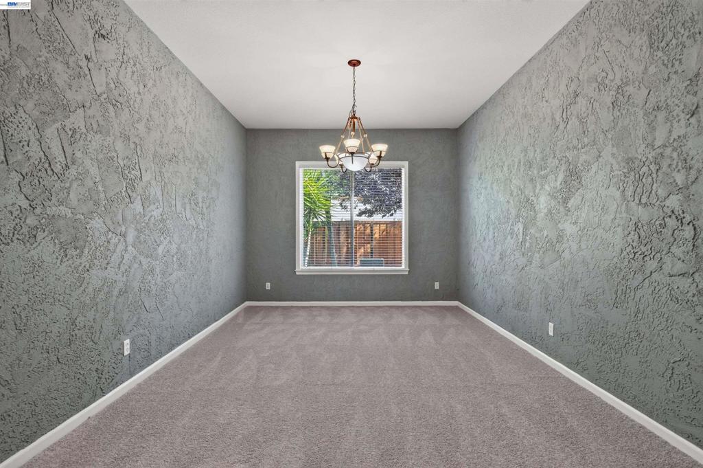2243 Winchester Loop Property Photo 21