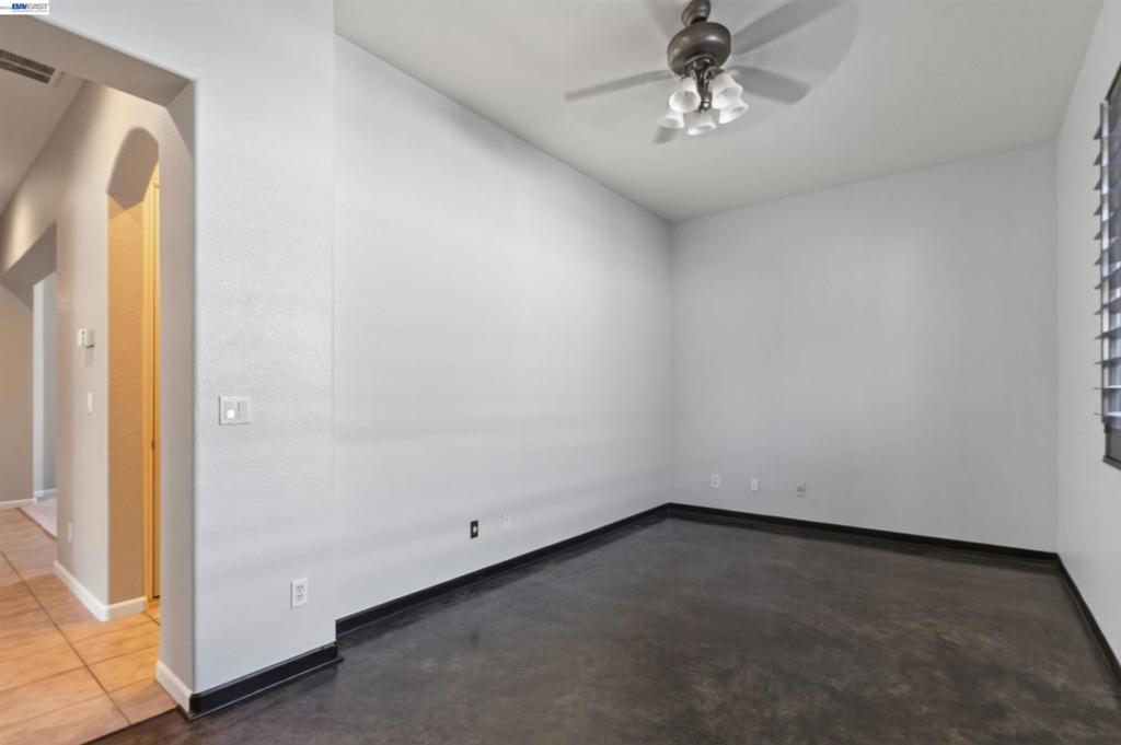 2243 Winchester Loop Property Photo 32