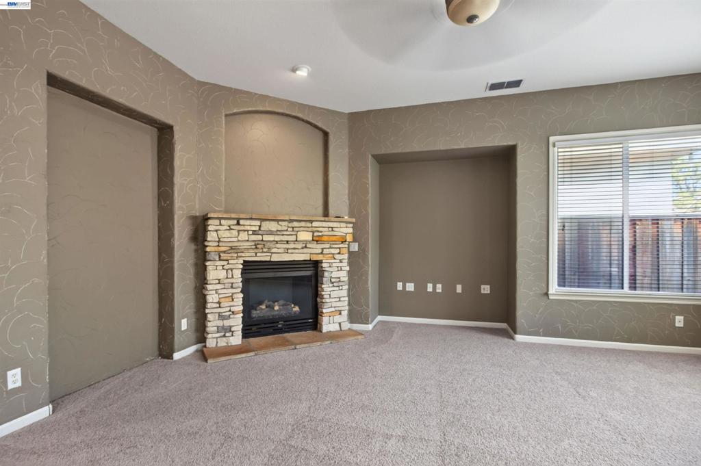 2243 Winchester Loop Property Photo 38