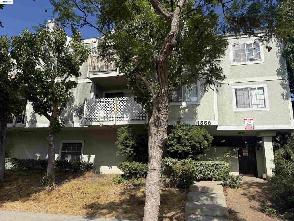 1566 Pine Ave 103a Property Photo 1