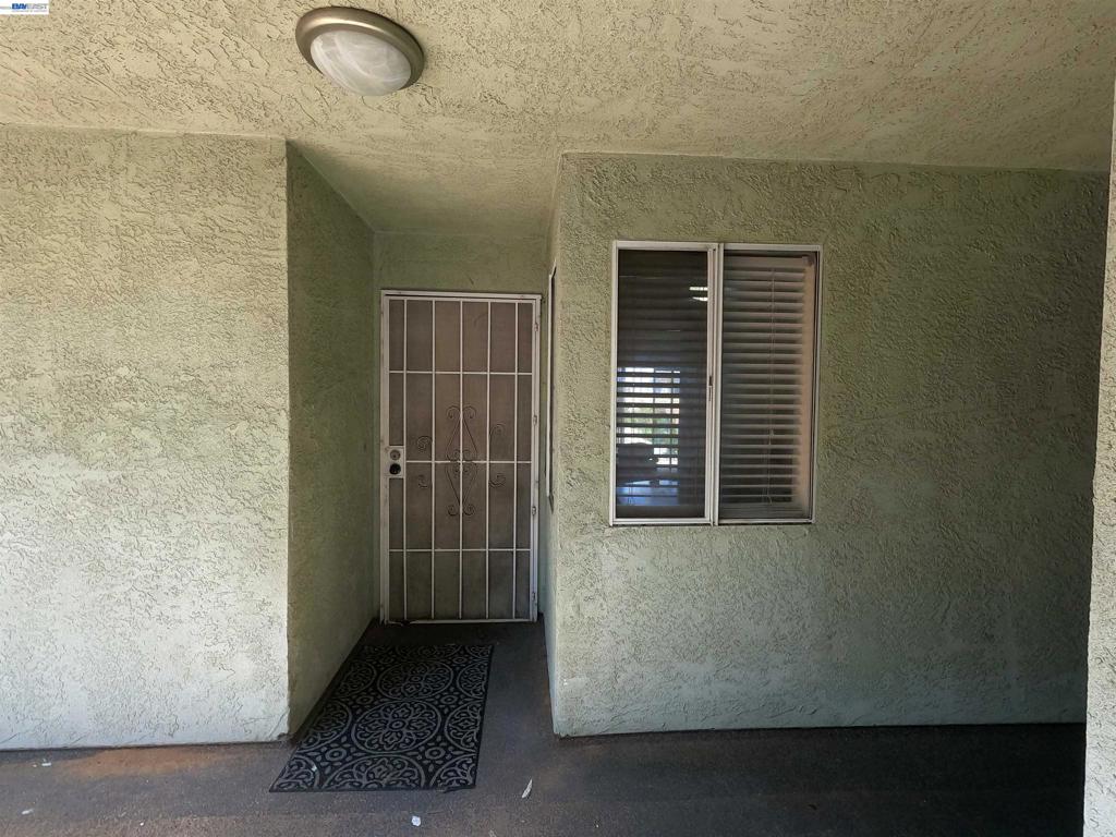 1566 Pine Ave 103a Property Photo 2