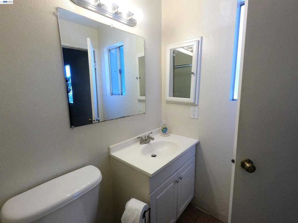 1566 Pine Ave 103a Property Photo 10