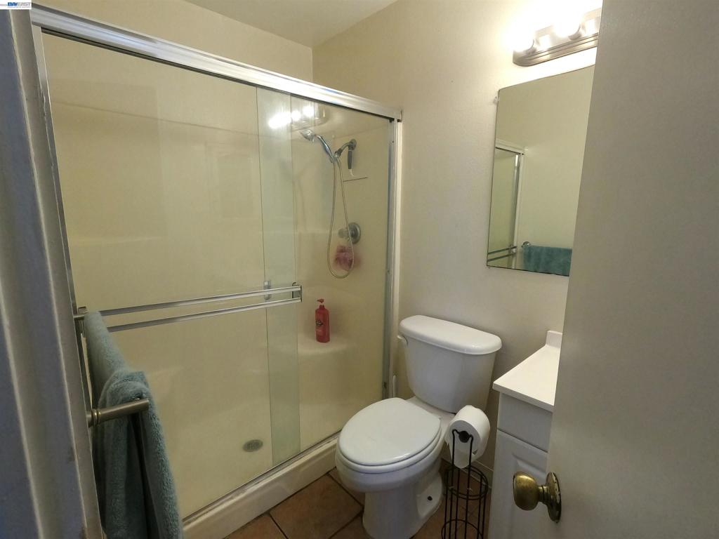 1566 Pine Ave 103a Property Photo 11