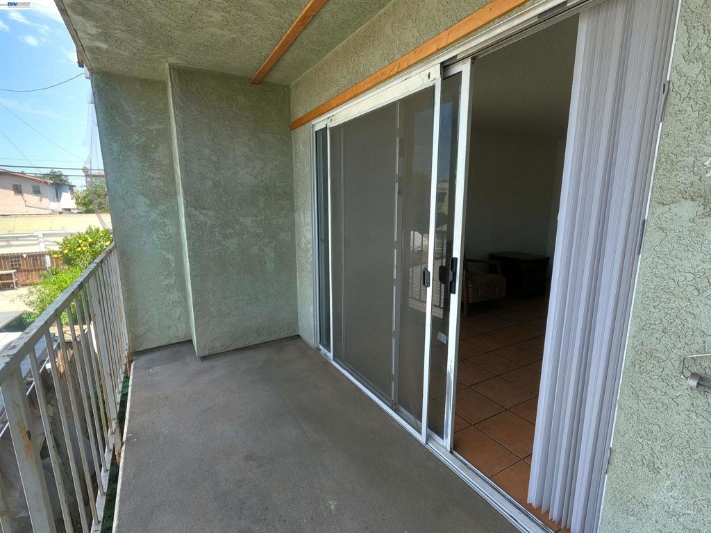 1566 Pine Ave 103a Property Photo 12