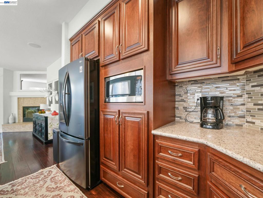 313 Bridgecreek Way Property Photo 12