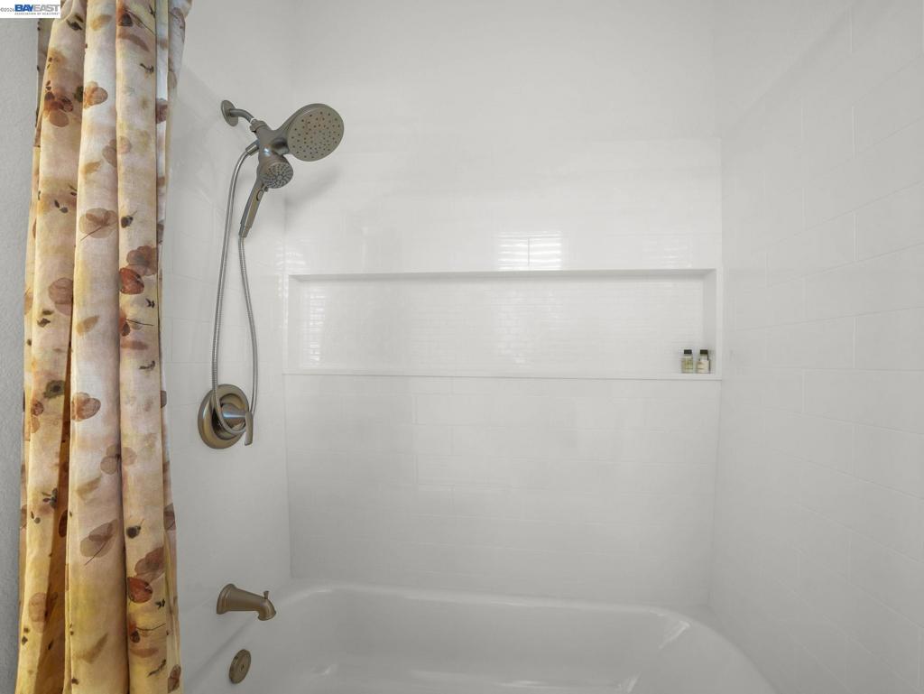 313 Bridgecreek Way Property Photo 37
