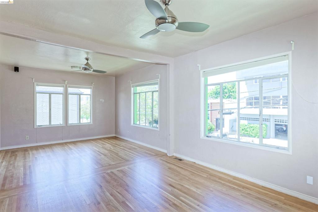 2944 Webster St Property Photo 16