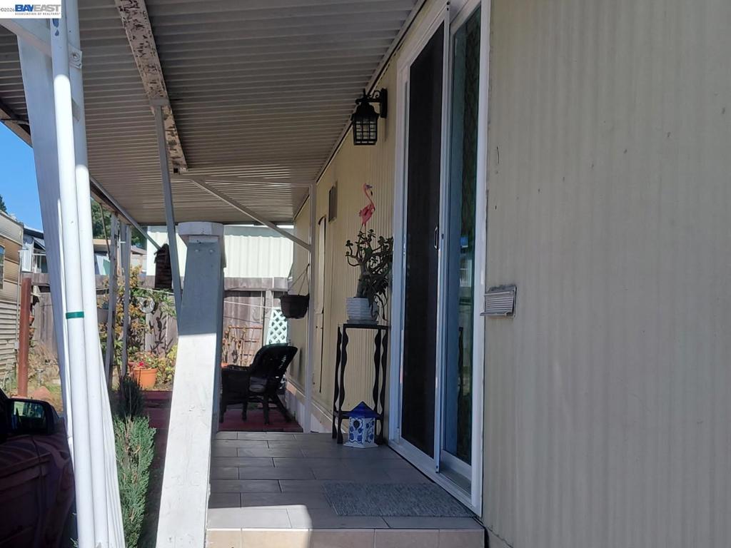 3875 Castro Valley Blvd. Property Photo 2