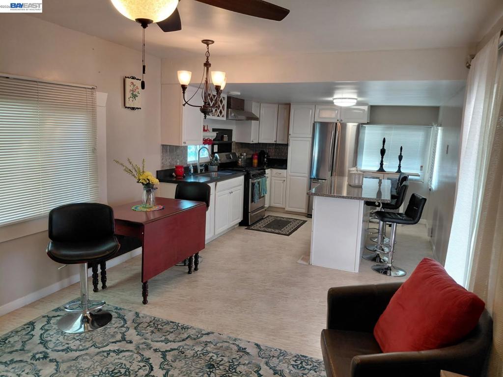 3875 Castro Valley Blvd. Property Photo 5