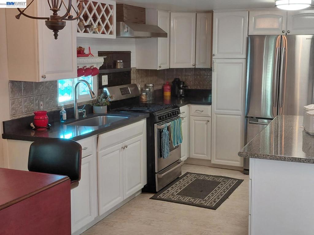 3875 Castro Valley Blvd. Property Photo 6