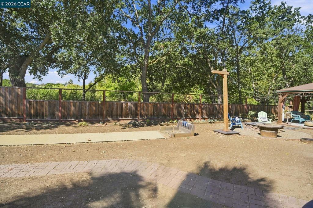 1445 Bassett Dr Property Photo 35