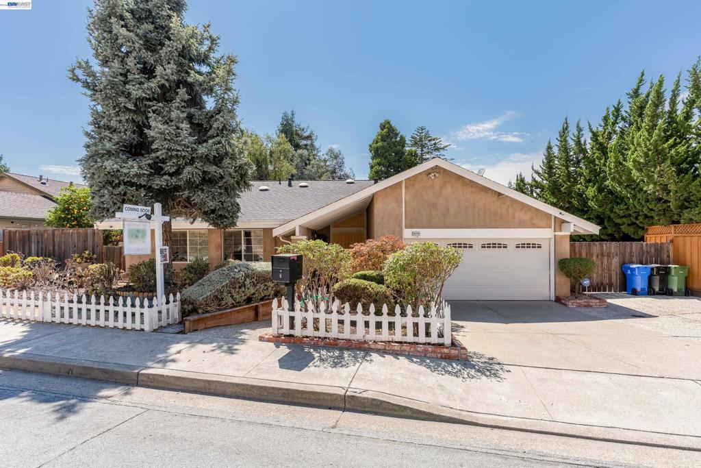 38749 Canyon Heights Dr Property Photo