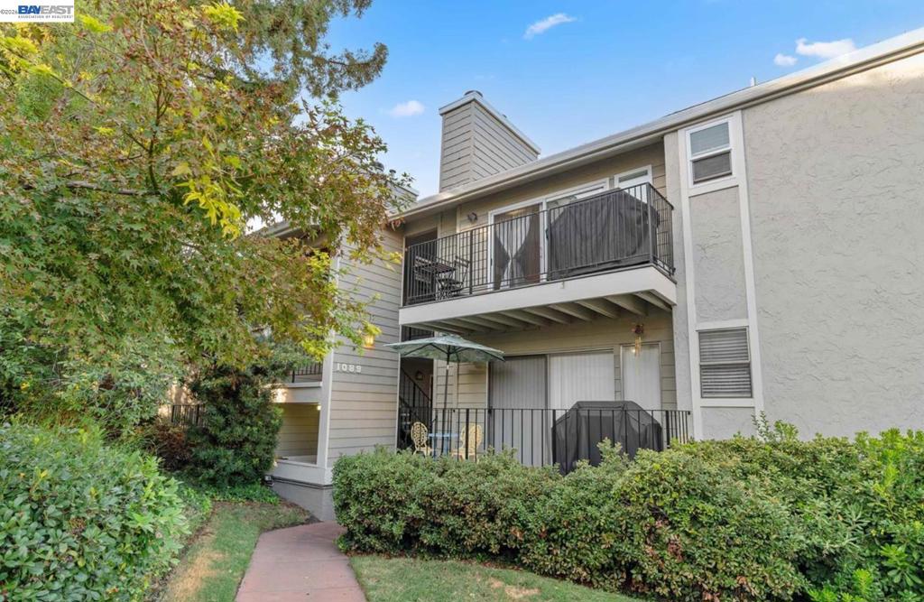 1089 Wesley Ct 8 Property Photo 1