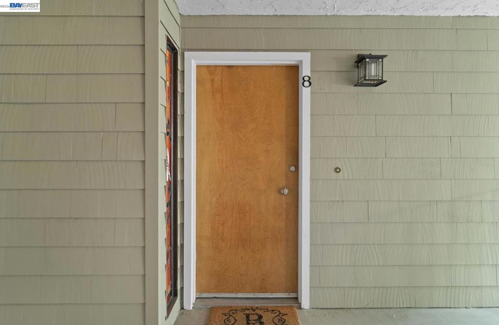 1089 Wesley Ct 8 Property Photo 2