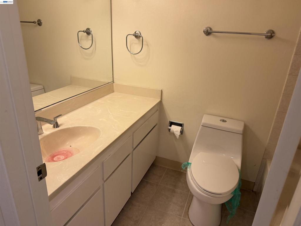 1089 Wesley Ct 8 Property Photo 13