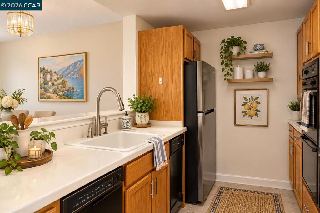 1840 Tice Creek Dr 2237 Property Photo 3
