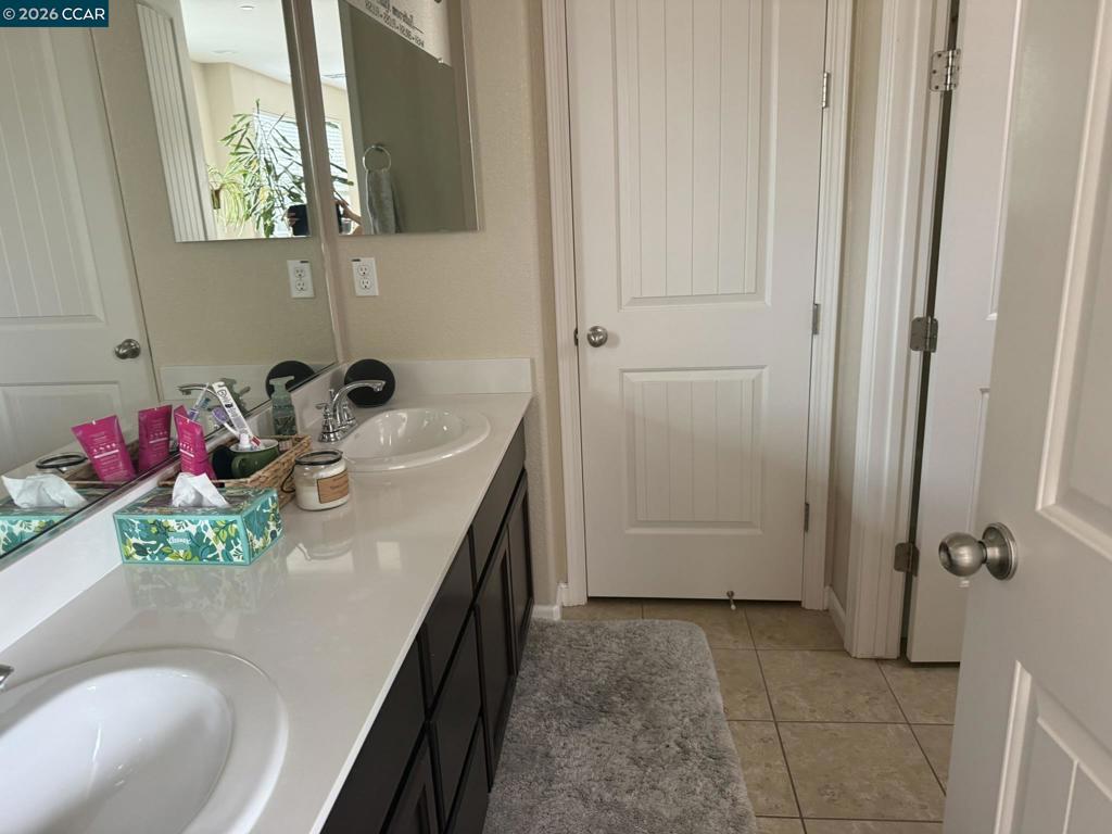 53 Halsey Ct Property Photo 8
