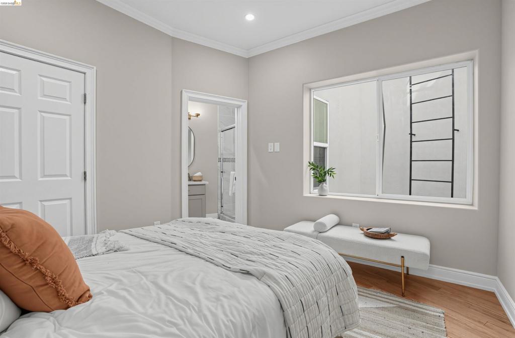 7026 Devon Way Property Photo 33