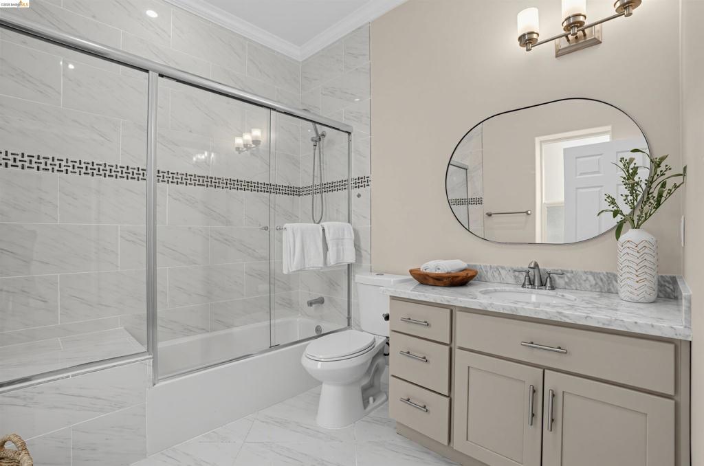 7026 Devon Way Property Photo 34