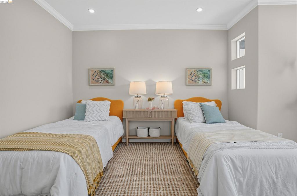 7026 Devon Way Property Photo 36