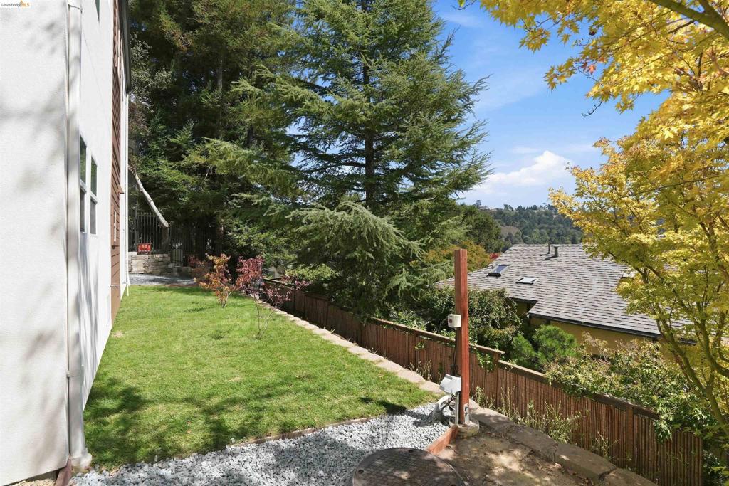 7026 Devon Way Property Photo 39