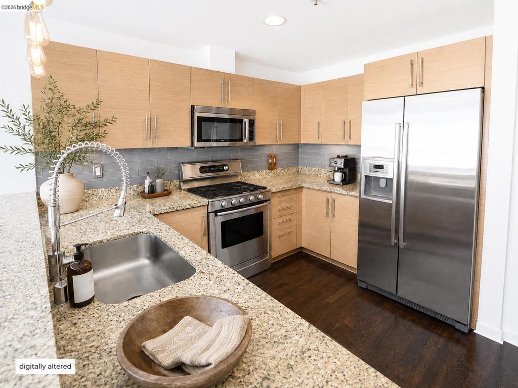 222 Broadway 914 Property Photo 4
