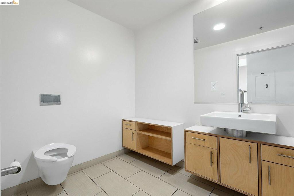 274 14th St Property Photo 11