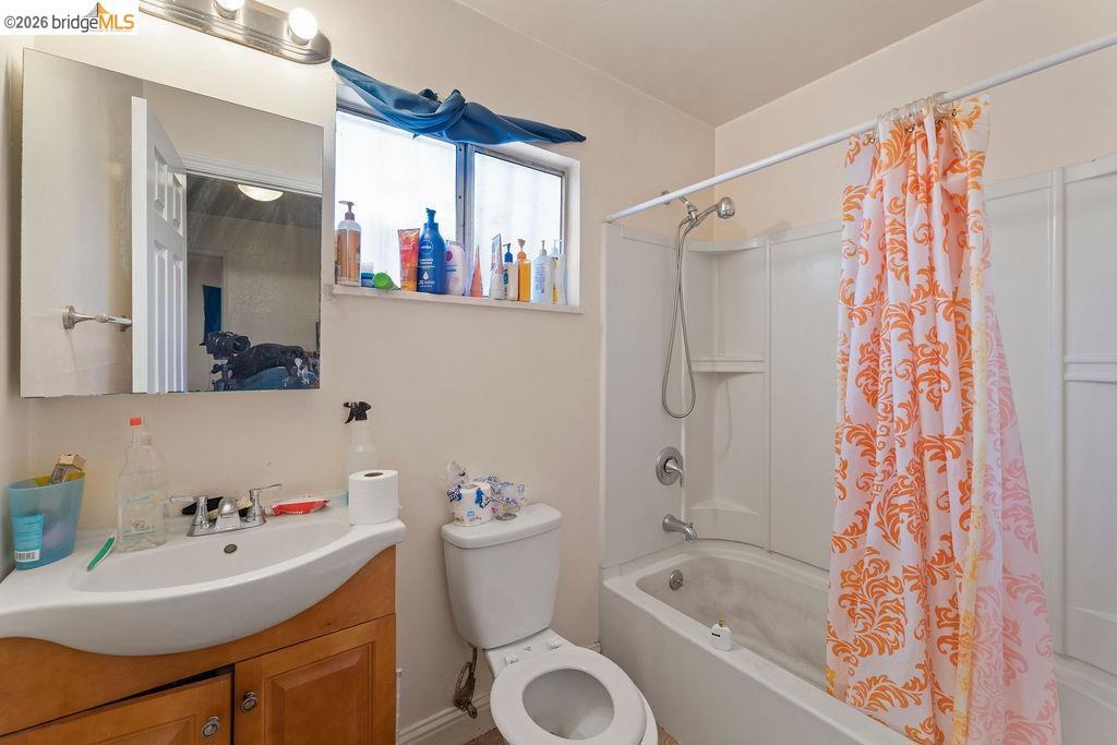 9833 Walnut St Property Photo 25