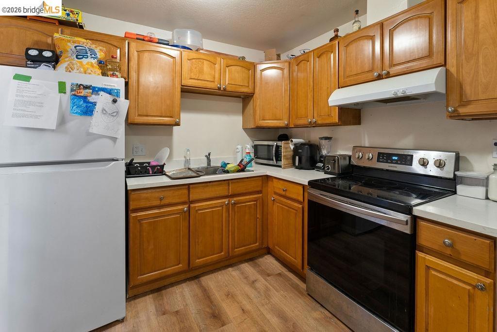 9833 Walnut St Property Photo 35