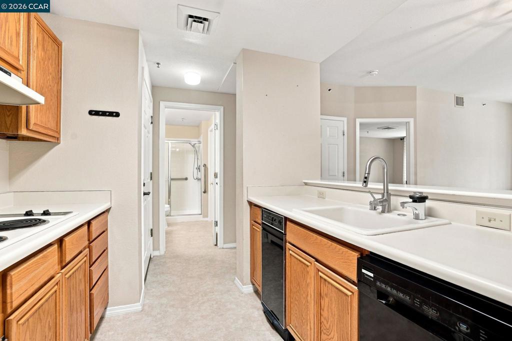 1840 Tice Creek Dr 2245 Property Photo 7