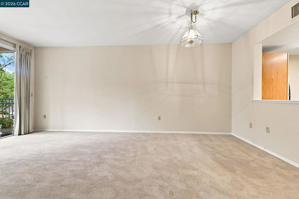 1840 Tice Creek Dr 2245 Property Photo 14