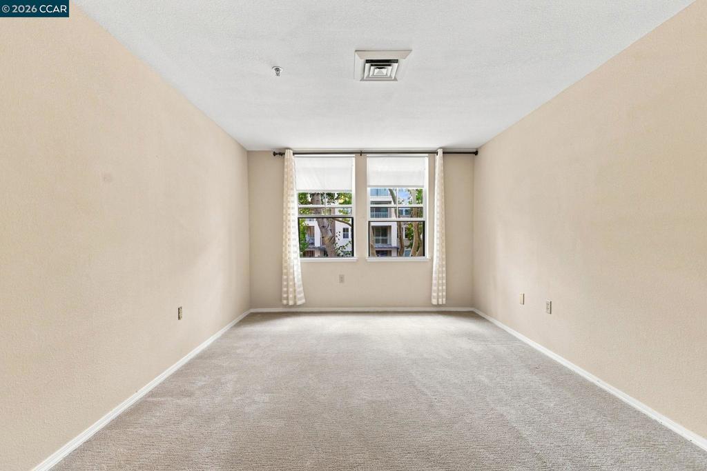 1840 Tice Creek Dr 2245 Property Photo 15