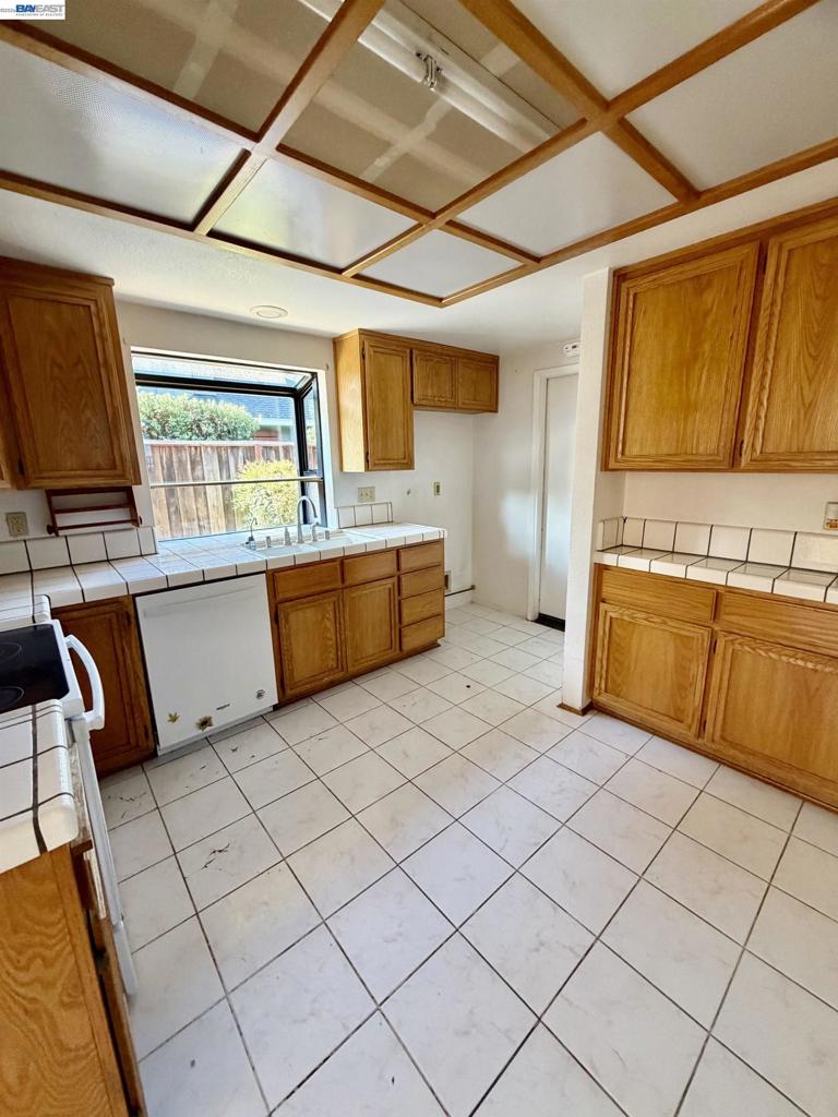 2061 Eilene Dr Property Photo 14