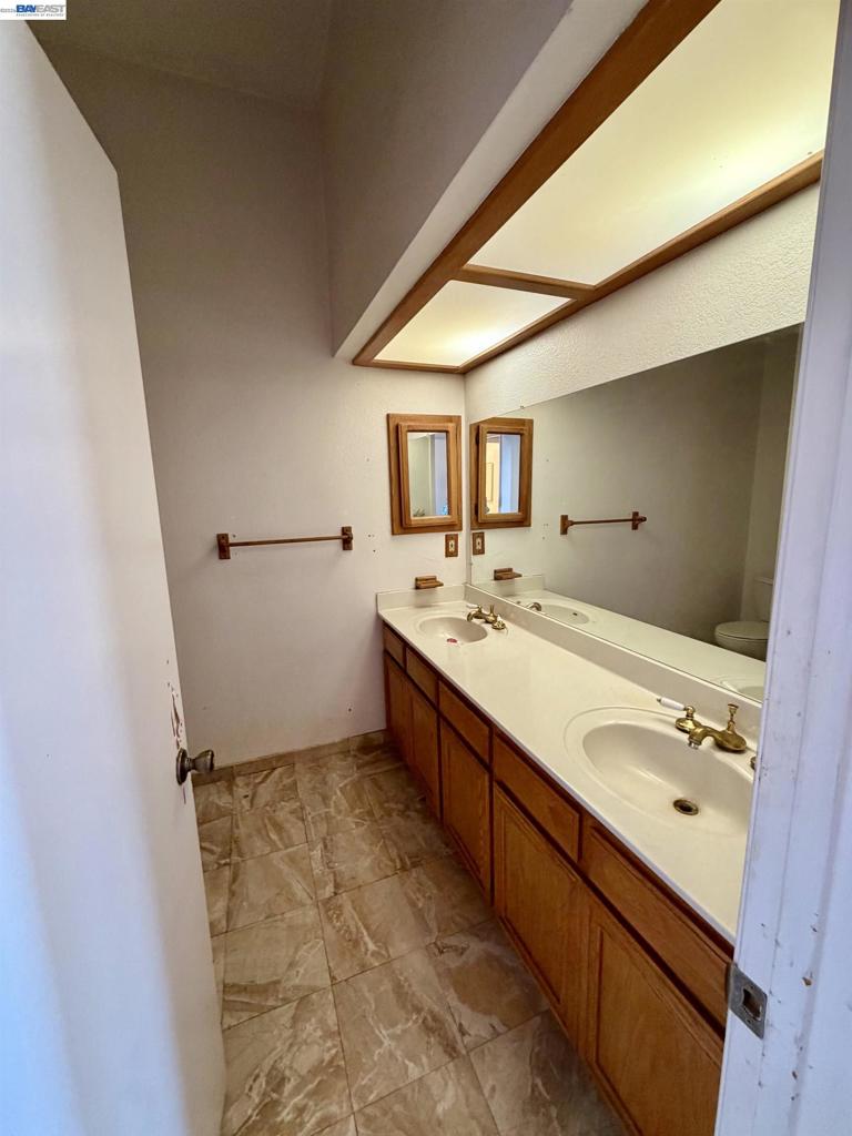 2061 Eilene Dr Property Photo 20