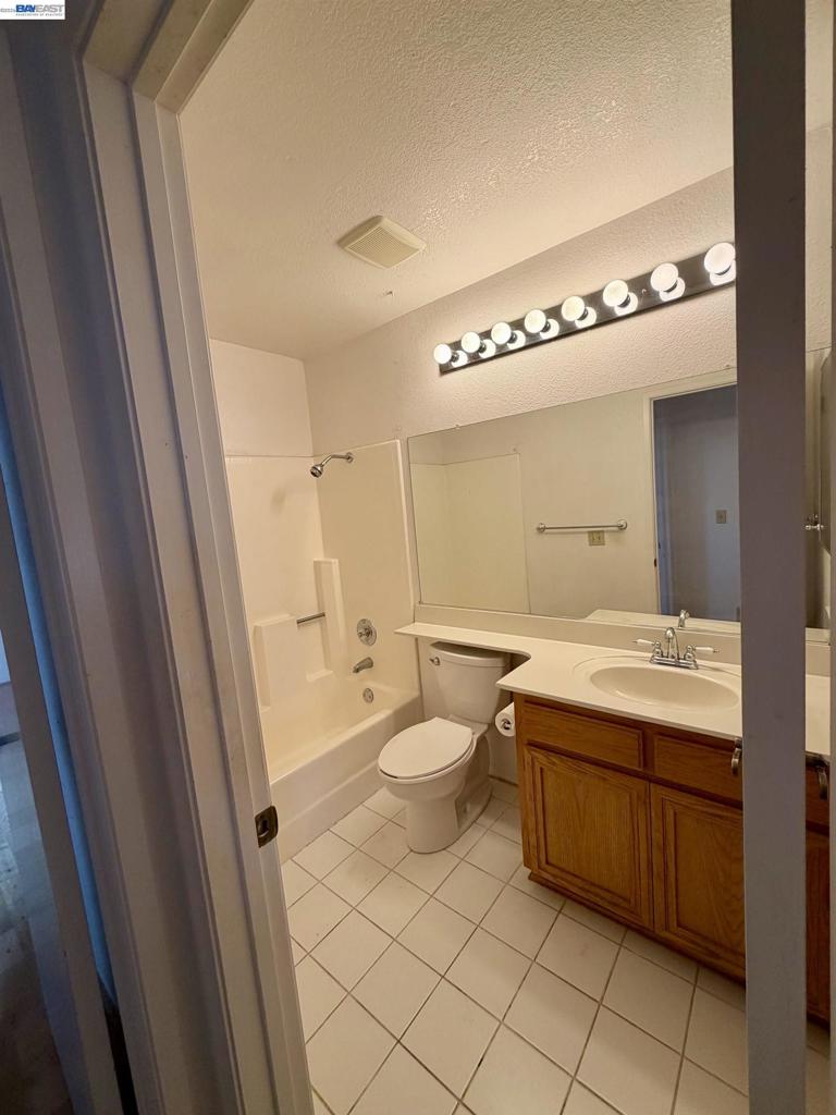 2061 Eilene Dr Property Photo 21