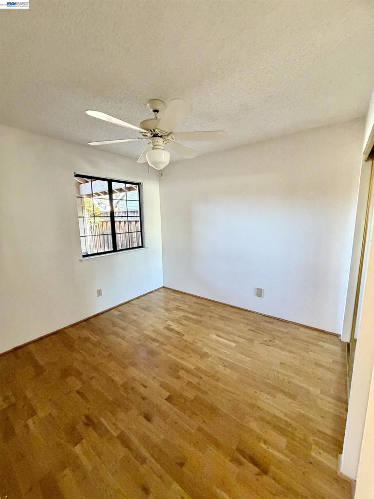 2061 Eilene Dr Property Photo 23