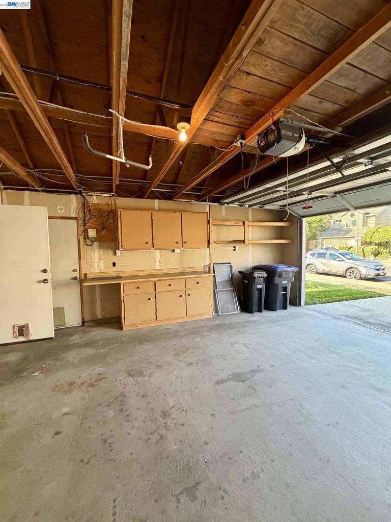 2061 Eilene Dr Property Photo 33