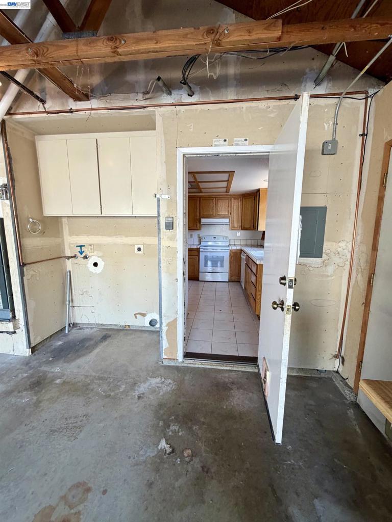 2061 Eilene Dr Property Photo 34