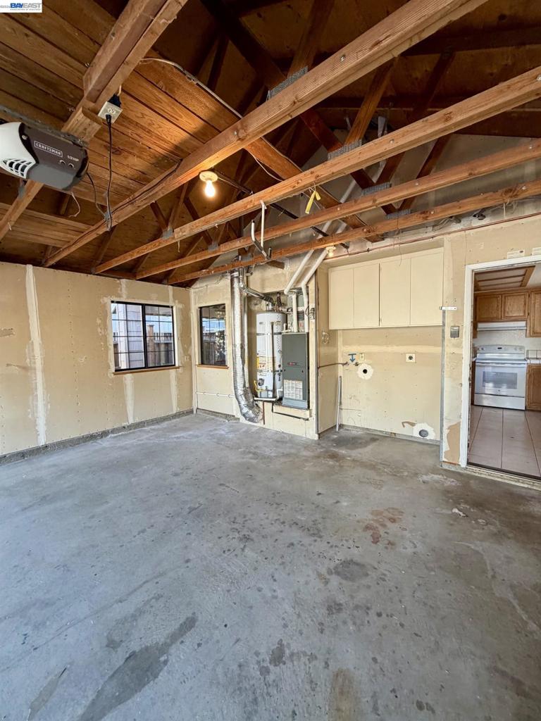 2061 Eilene Dr Property Photo 35