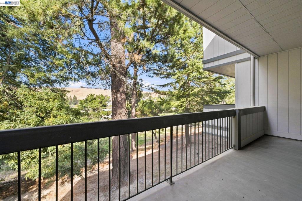 2075 Ascot Dr 119 Property Photo 20