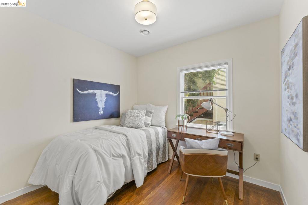 1542 Addison St Property Photo 8